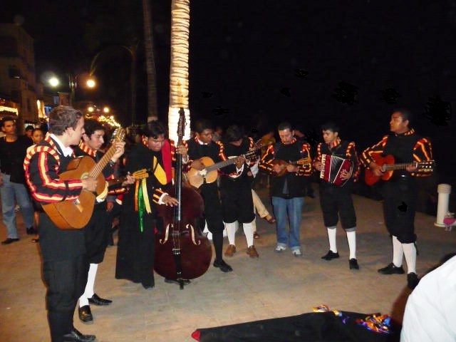 music puerto vallarta downtown during the holidays
